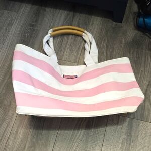 Vineyard Vines Pink and Cream Striped Tote. Great for the beach...